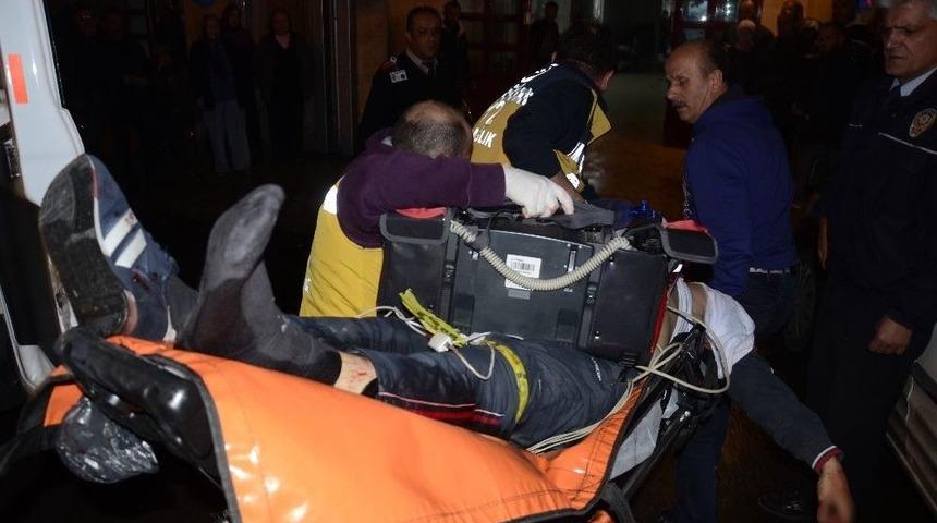 Otomobilinde Otururken Kazayla Kendini Vurdu