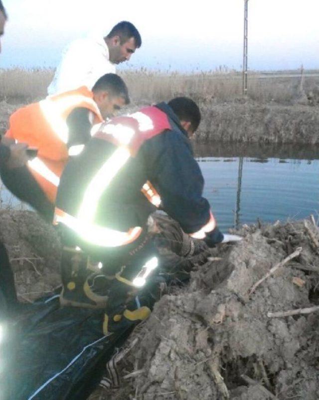 Akçakale'de Sulama Kanalında Ceset Bulundu