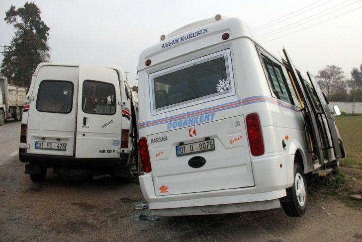 Minibüsler Çarpıştı: 1 Ölü, 18 Yaralı G3