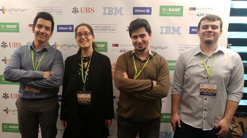 Yaşarlı Gen&ccedil;lerden &Ouml;zel Elektronik Klavye