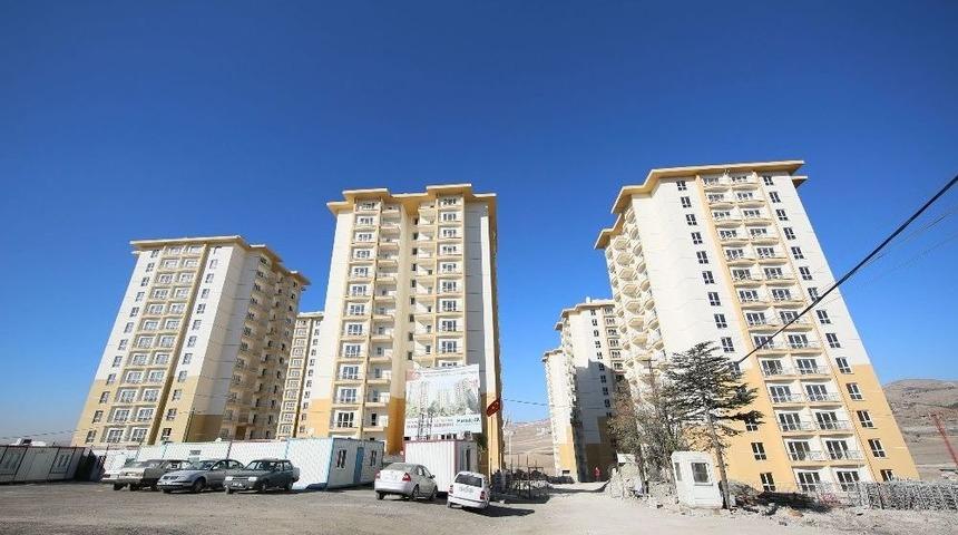 Ke&ccedil;i&ouml;ren Y&uuml;kseltepe&rsquo;de Tapu Dağıtımı Başladı