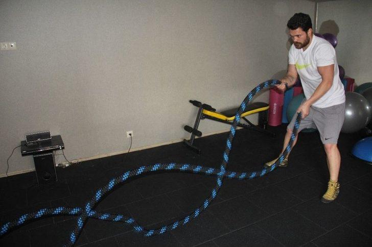 (özel Haber) Milli Boksör Alman Rakibine Meydan Okudu G3