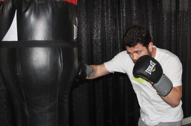 (özel Haber) Milli Boksör Alman Rakibine Meydan Okudu G4