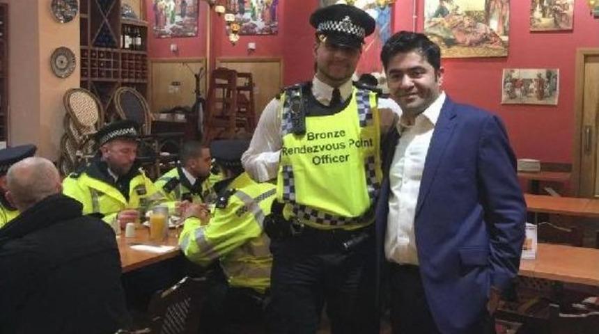 Westminster Saldırısında Acil Durum &Ccedil;alışanlarına &Uuml;cretsiz Yemek Verdi (2) (Ayrıntılar Eklendi)