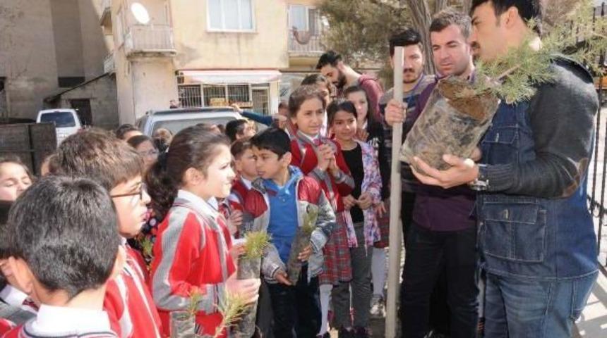 Hakkari'de Okullara 6 Bin Fidan Dağıtılacak