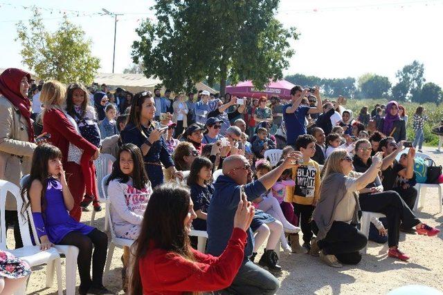 Down Sendromlu Çocuklar, ‘çilli Bom’ Dansıyla Coştu