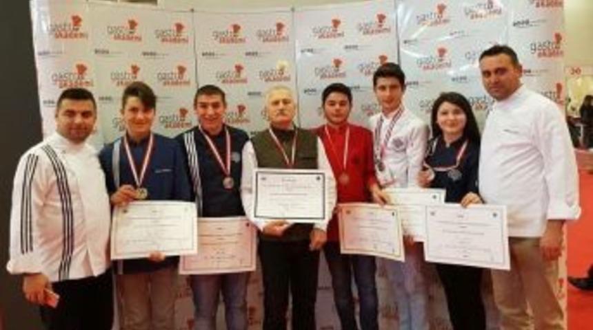 Giresunlu Lise &Ouml;ğrencilerinden Uluslararası Başarı