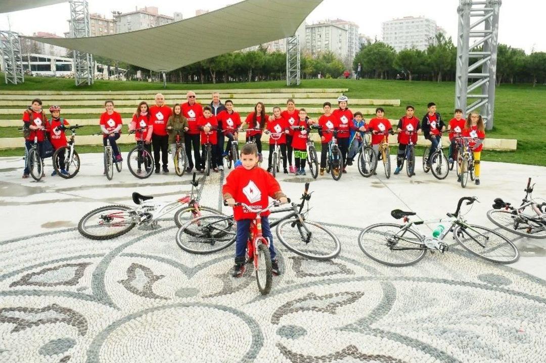 Bisiklet&ccedil;ilerin Vadisi&rsquo;nde Kitap Okuma Keyfi