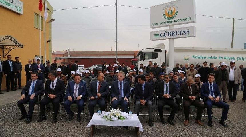 &Ccedil;ift&ccedil;ilere Yem Bitkisi Tohumu Dağıtıldı