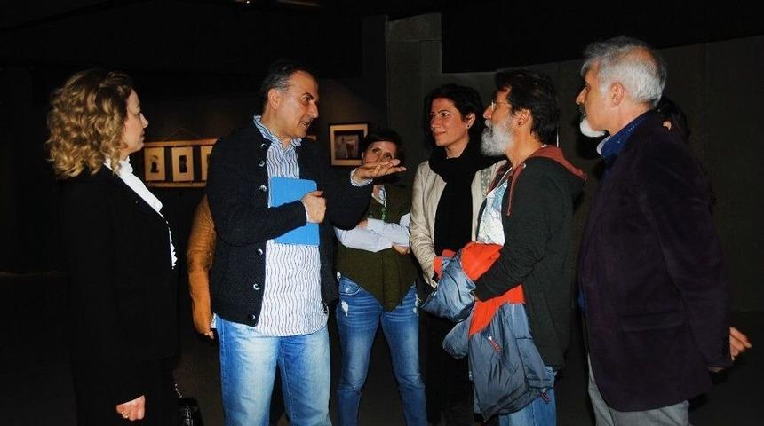 Murathan Mungan Kendi Eserini Fotoğraflardan Okudu