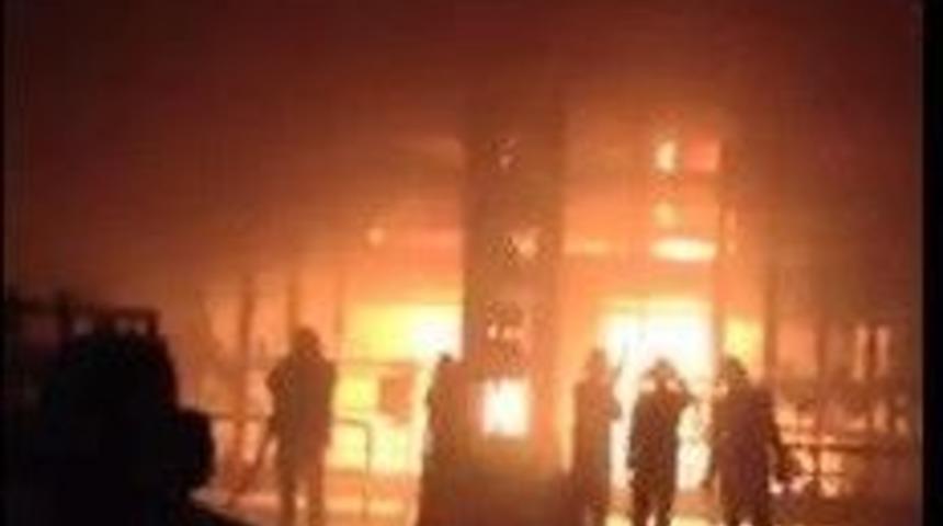 Cam Fabrikasında B&uuml;y&uuml;k Yangın