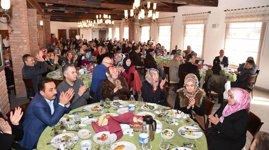 Veysel Tiryaki Her Pazar Altındağlılarla Buluşuyor