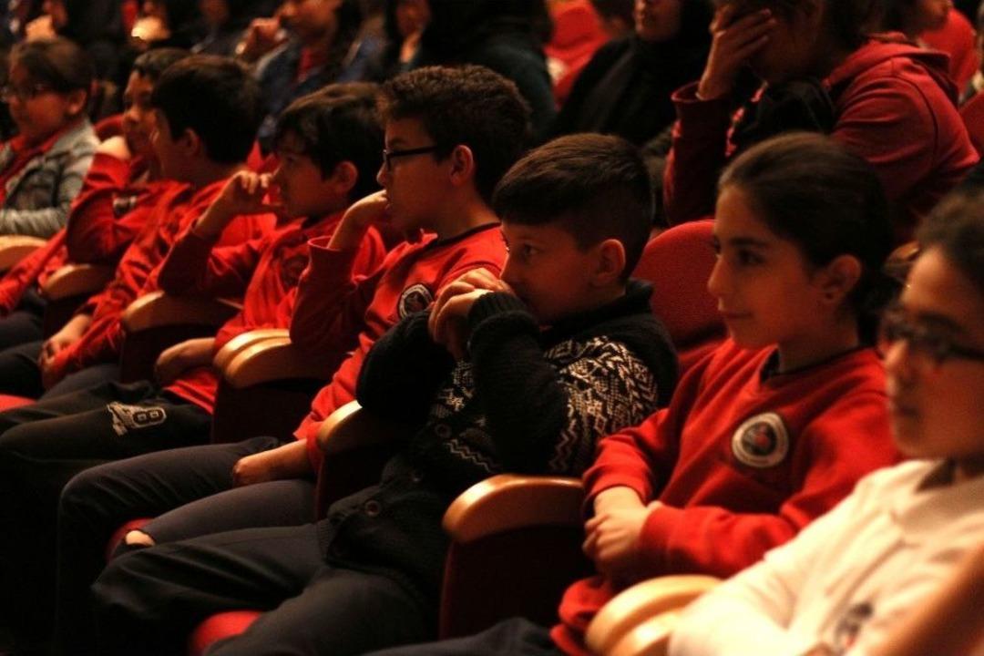 K&uuml;t&uuml;phaneler Haftası Adana&rsquo;da Kutlanıyor