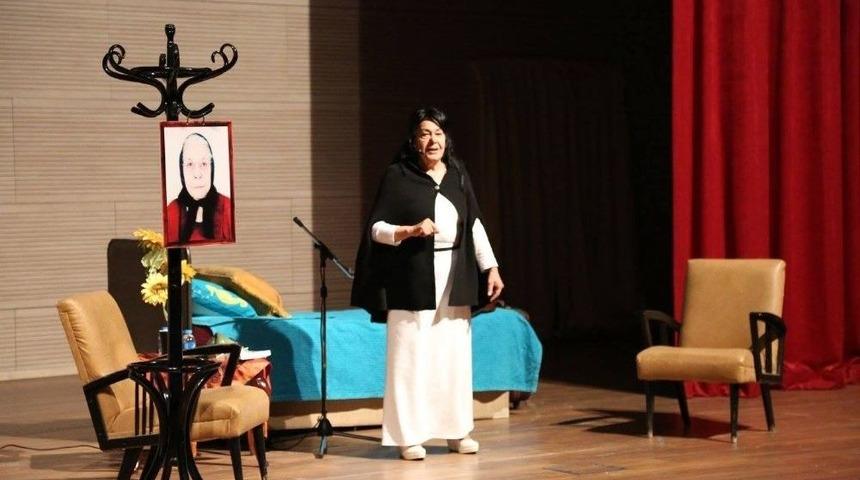 Toroslar’da Tiyatro Şöleni