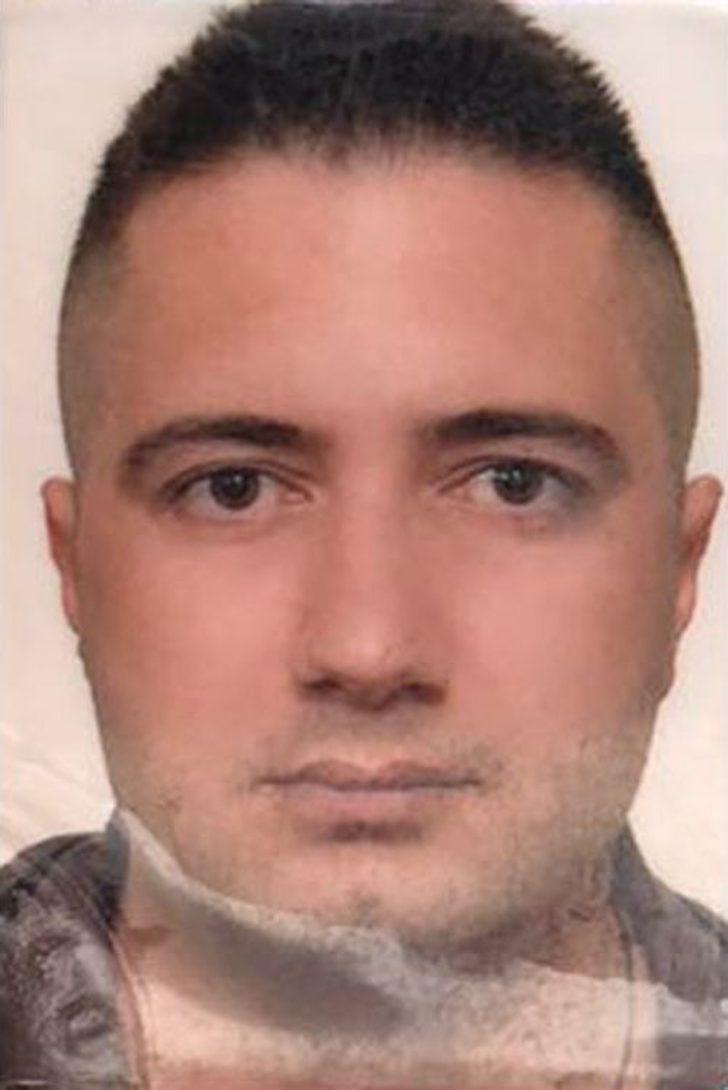 Tem Otoyolunda Otomobil Bariyerlere Ok Gibi Saplandı G3