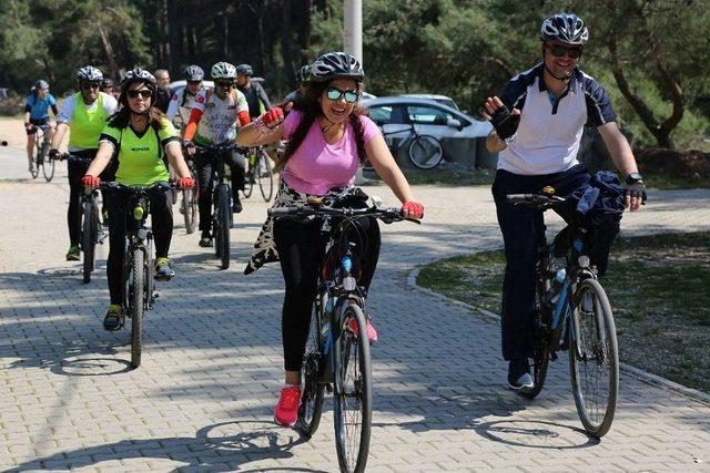 250’ye Yakın Bisikletçi ’doğa İçin’ Pedala Bastı