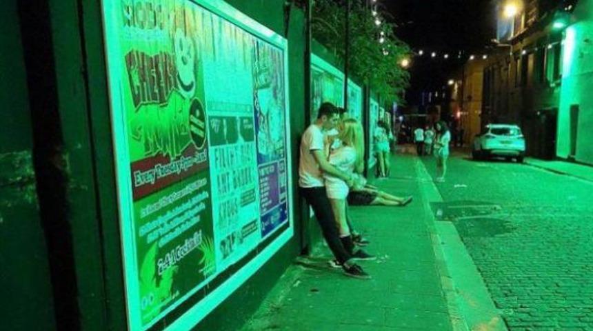 &Uuml;lkeyi karıştıran gen&ccedil;ler