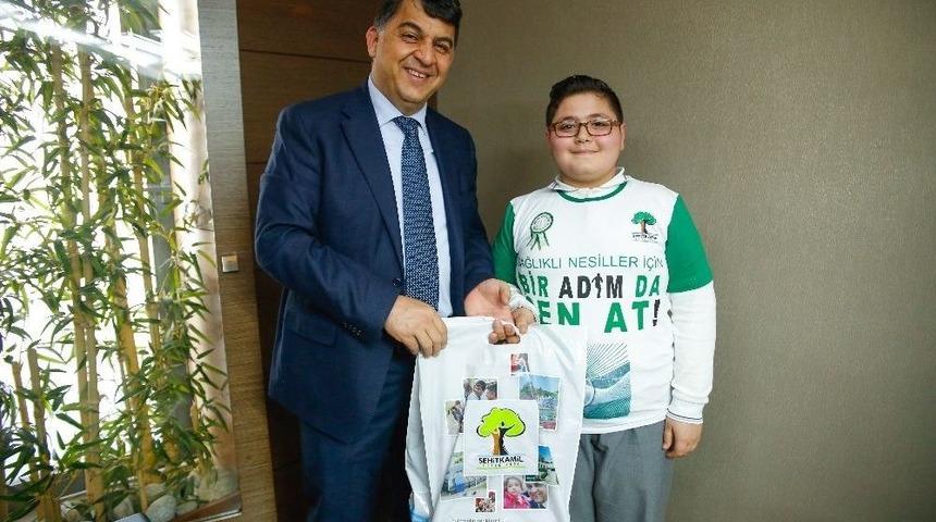 Sağlıklı Yaşam İ&ccedil;in B&uuml;y&uuml;k B&uuml;y&uuml;k Adım