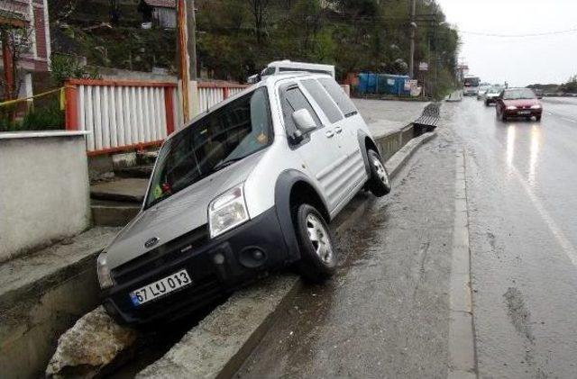 Direksiyonda Kalp Krizi Geçiren Sürücü Öldü