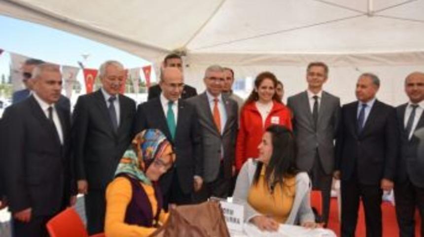 Adana 6. İstihdam Fuarı&rsquo;nda Kan Bağışına Yoğun İlgi