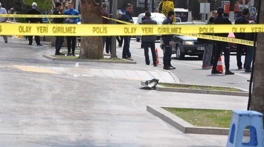 Kent Meydanına Bırakılan Ş&uuml;pheli Poşet Korkuttu