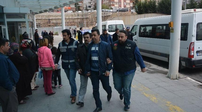 Karab&uuml;k Merkezli 3 İlde Fet&ouml; Operasyonunda 14 Kişi G&ouml;zaltına Alındı