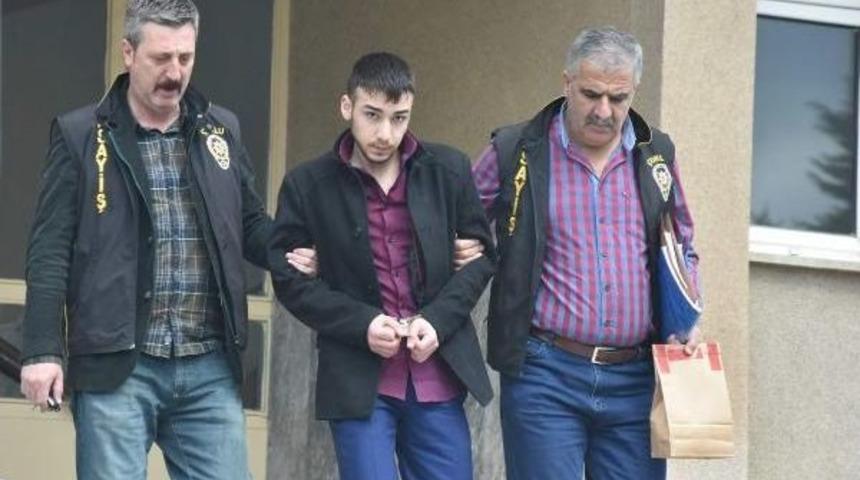 Evine Gittiği Kadını 15 Kez Bı&ccedil;akladı