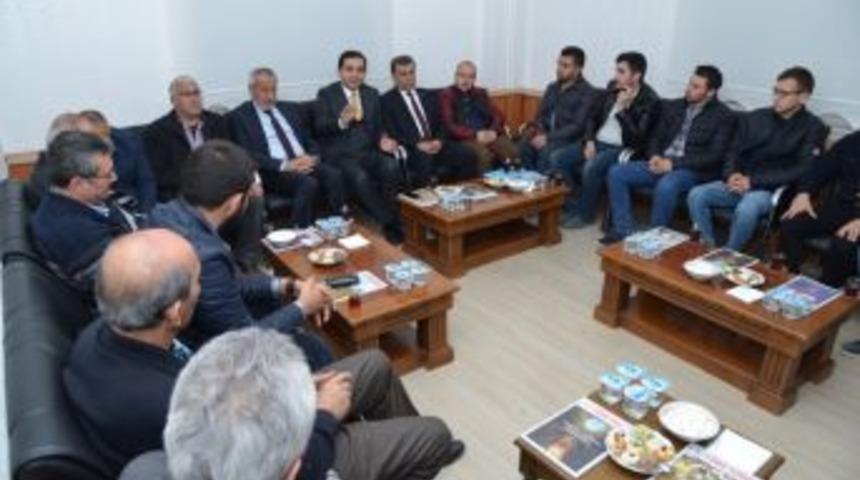 Başkan Bah&ccedil;eci Referandum Konusunda Halkı Bilgilendiriyor