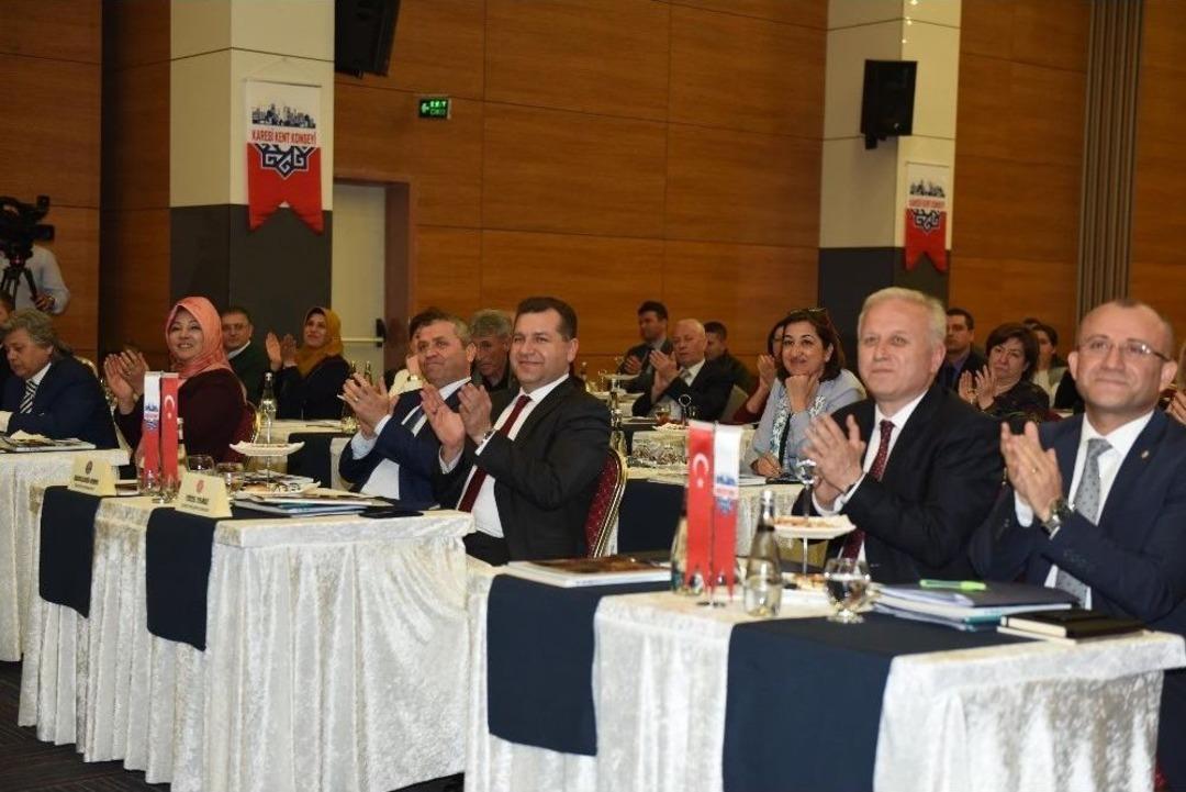 Karesi Kent Konseyi&rsquo;nde Sabancı Yeniden Başkan Se&ccedil;ildi