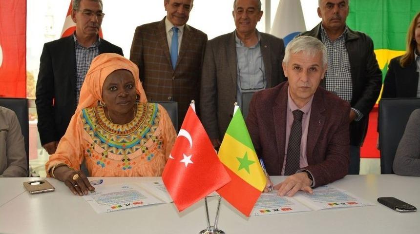 S&ouml;ke, Senagal&rsquo;in St. Louis Kenti İle Kardeş Oldu