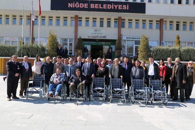 Niğde Belediyesi Engelli Vatandaşın Yüzünü Güldürmeye Devam Ediyor