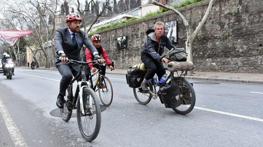 Alman Peter Smolka, Bisikletiyle 4 Yıldır D&uuml;nya Turu Yapıyor