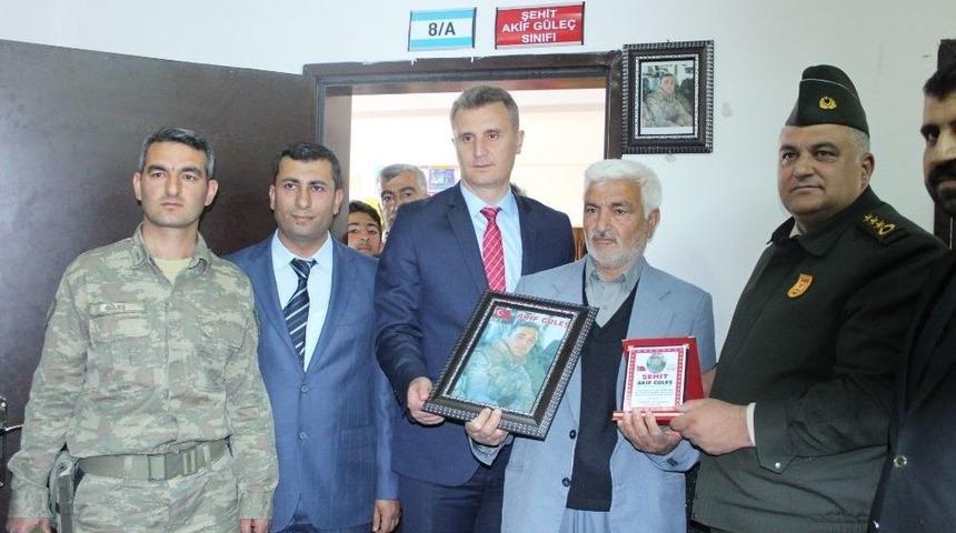 Şehit Akif G&uuml;leş&rsquo;in İsmi K&ouml;y Okulunda Yaşatılacak