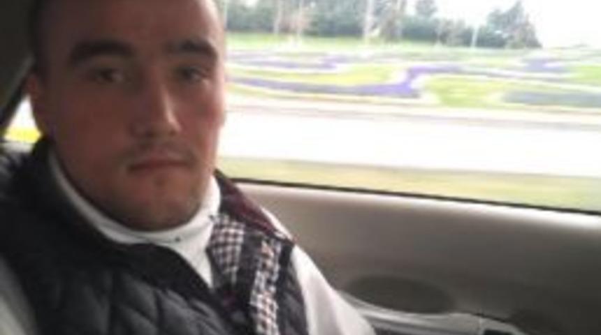 Taksicilerin Yolcu Alma Tartışmasında Kan D&ouml;k&uuml;ld&uuml;