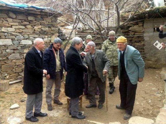 Vali Çınar Sokağa Çıkma Yasağının Olduğu Köyü Ziyaret Etti