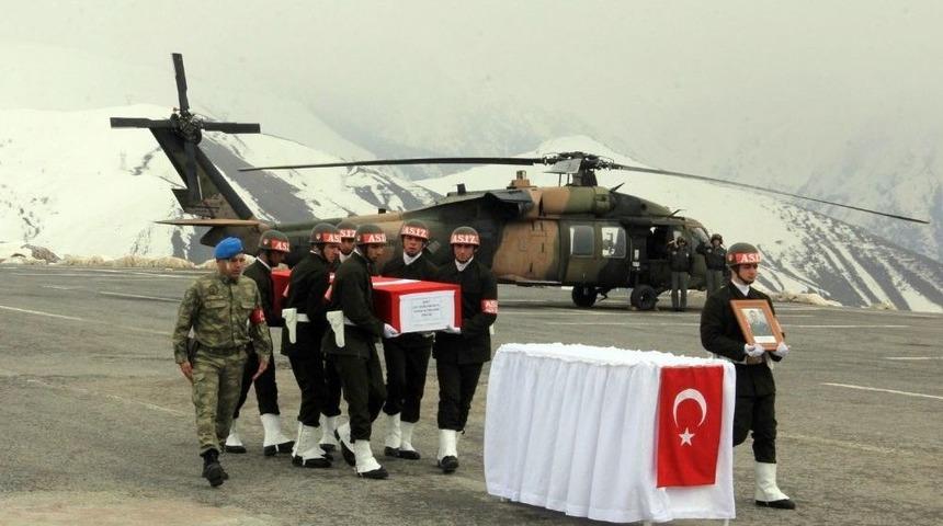 Şehit Astsubaya Uğurlama Töreni Düzenlendi