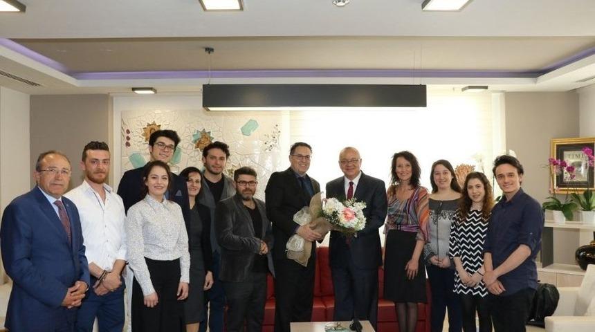 Başkan Erg&uuml;n, Tiyatrocuları Ağırladı