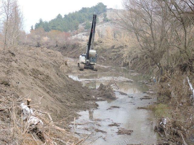 Derelerden 130 Bin Ton Çöp Çıkarıldı