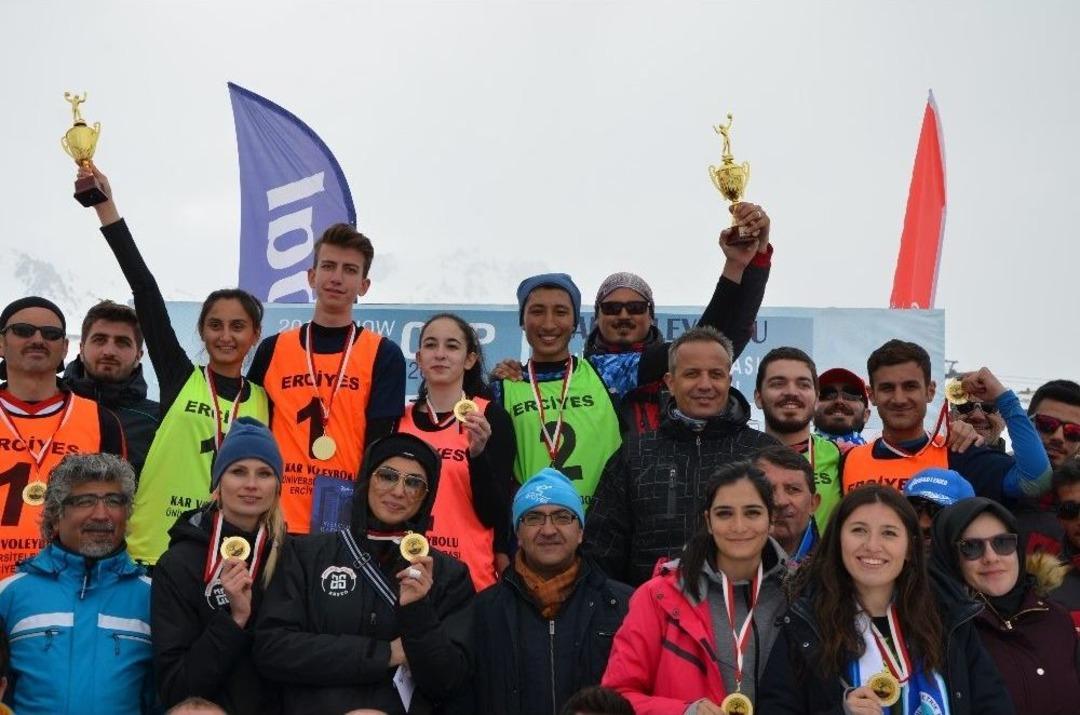 Kar Voleybolu &Uuml;niversiteler Arası Erciyes Kupası Tamamlandı