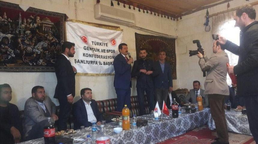 Yılın Belediye Başkanı Se&ccedil;ilen Ekinci&rsquo;ye &Ouml;d&uuml;l&uuml; Verildi