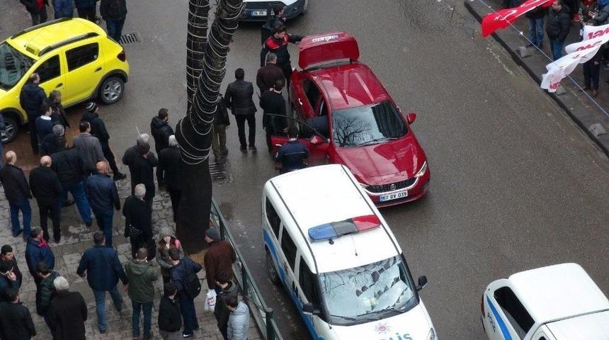 Ş&uuml;phe &Uuml;zerine Durdurulan Ara&ccedil;tan Av T&uuml;feği Ve Tabanca &Ccedil;ıktı