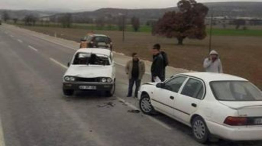 Emet&rsquo;te Trafik Kazası: 1 Yaralı