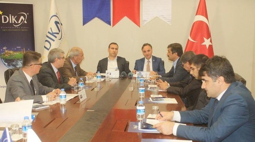 Osb&rsquo;nin Enerji Sorununu &Ccedil;&ouml;zecek Projenin İmzaları Atıldı