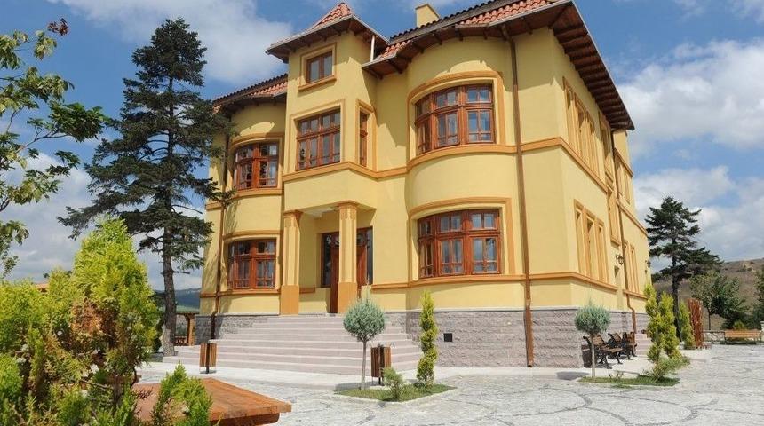 Boz&uuml;y&uuml;k Şehir M&uuml;zesi Ve Arşivi, K&uuml;lt&uuml;r Ve Turizm Bakanı Prof. Dr. Nabi Avcı&rsquo;nın Katılımlarıyla Hizmete Giriyor