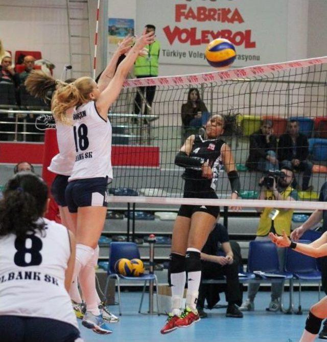 İlbank-Pursaklar Voleybol İhtisas: 3-2 (Türkiye Kadınlar Voleybol 1'inci Ligi Final Turu)