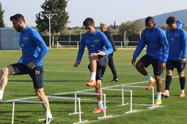 Akhisar Belediyespor’da Başakşehir Maçı Hazırlıkları Sürüyor