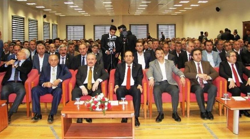 Van&rsquo;da &lsquo;yeni Anayasa Değişikliğinin Ekonomi &Uuml;zerindeki Etkileri&rsquo; Paneli