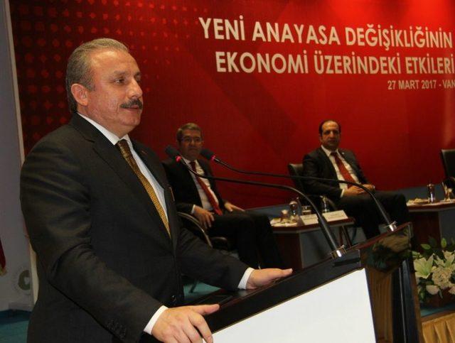 Van’da ‘yeni Anayasa Değişikliğinin Ekonomi Üzerindeki Etkileri’ Paneli