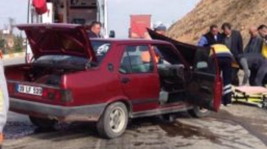Kula&rsquo;da Trafik Kazası: 2 Yaralı
