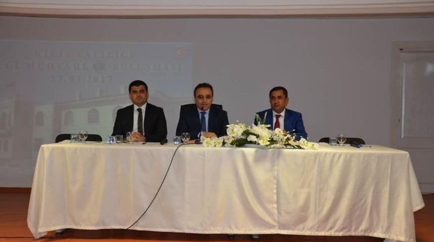 Vali &Ccedil;ataklı, Elbeyli&rsquo;de Muhtarla Buluştu